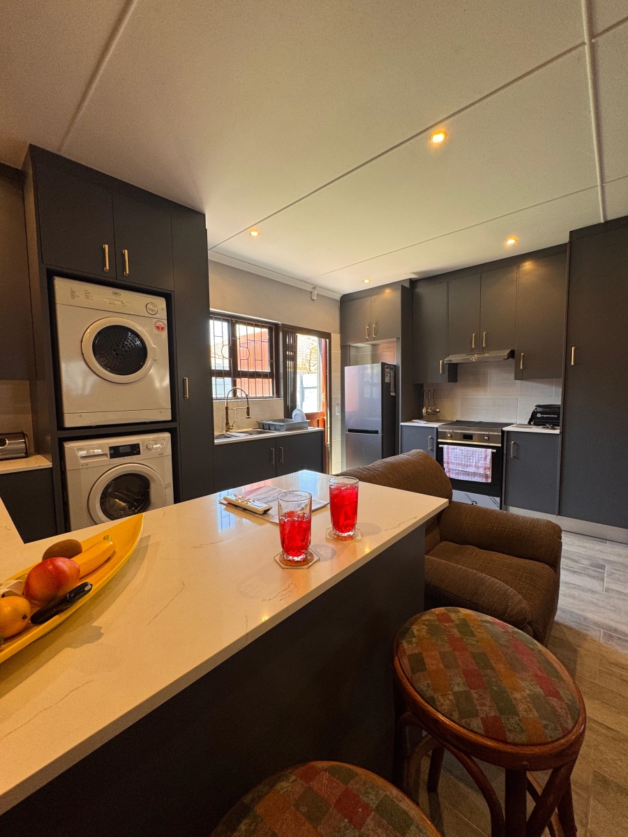 To Let 2 Bedroom Property for Rent in Strand South Western Cape